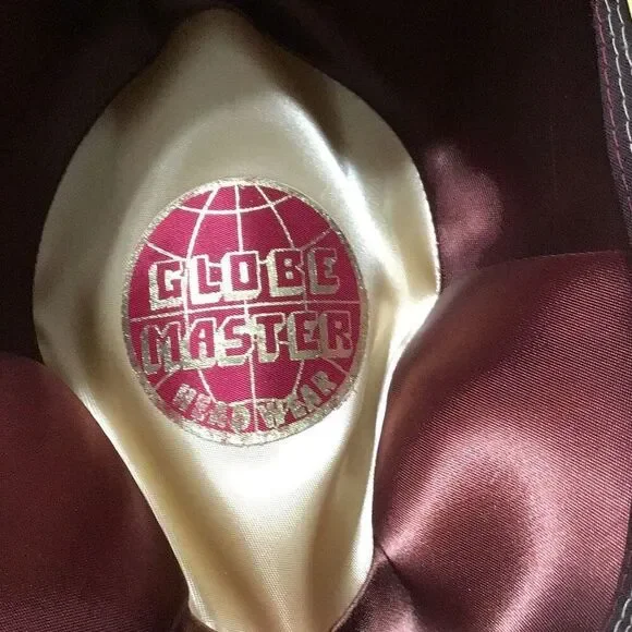 Vintage globe, masters, suede fedora